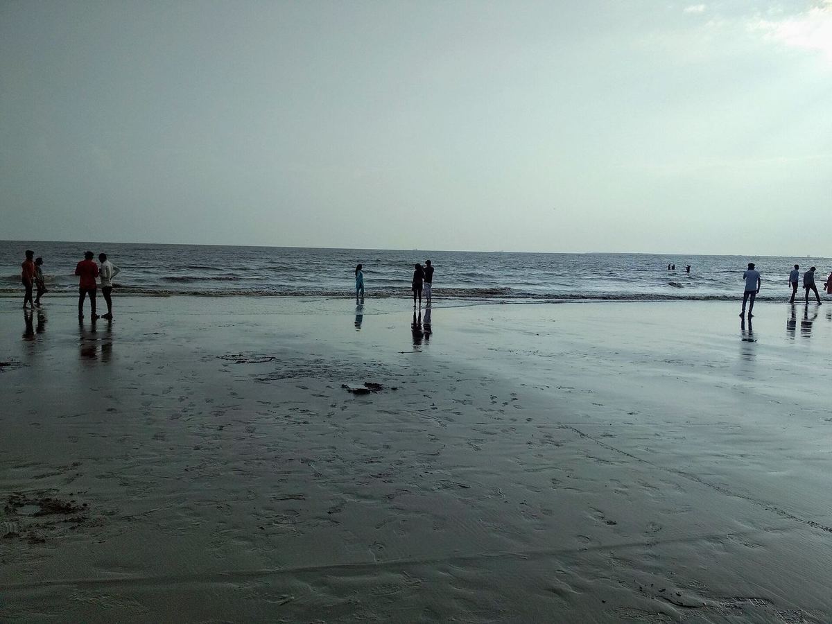 Dumas Beach, Surat